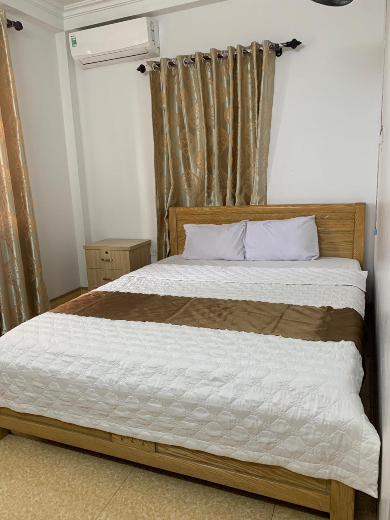 Quynh Yen Hotel Халонг Екстер'єр фото